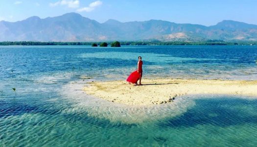 Secret island with clear waters in Bali: Gili Putih is where you enjoy a whole island and Instagrammable swings to yourself!