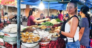 Pasar Senggol (Gianyar): Bali’s Best local street food night market with authentic legendary food!