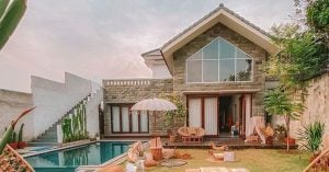 Fulfill your Bali wanderlust with this awe-inspiring villa in Jakarta - VillaVi