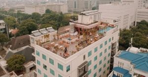 12 New and trendy rooftop cafes in Jakarta for epic city views and fresh air!!