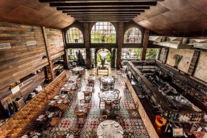13 Best Romantic Restaurants in Seminyak (Bali) with Fine Dining, Beachfront Venues and more