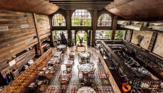 13 Best Romantic Restaurants in Seminyak (Bali) with Fine Dining, Beachfront Venues and more