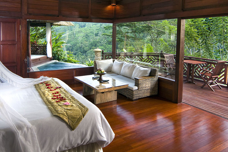 kupu-kupu-barong-room