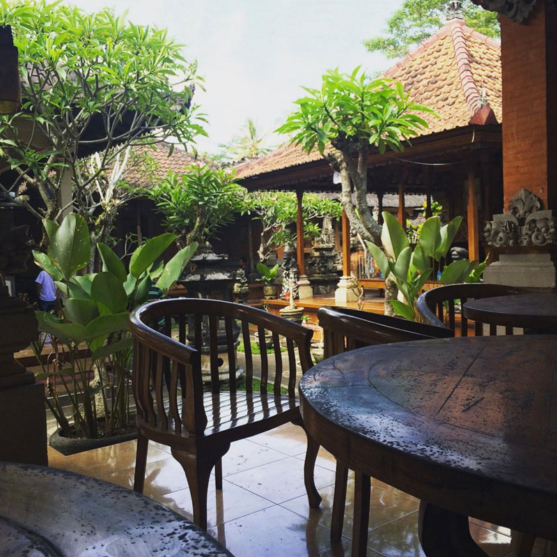10-2-courtyard-via-h3ndr1ks