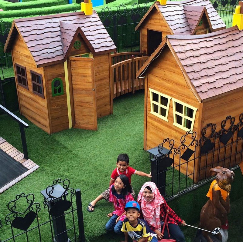 12-e-dusun-bambu-playground-via-retnoastutibasuni