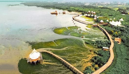 10 Alasan menginap di Beejay Bakau Resort – Tempat menginap & liburan paling lengkap untuk keluarga