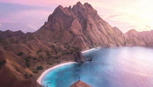 20 gunung dan jalur pendakian di Indonesia dengan pemandangan paling menakjubkan