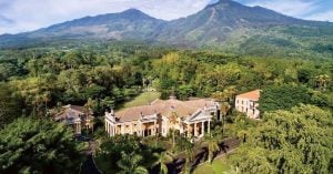 11 Hotel keluarga dekat Surabaya dibawah 750 ribu dengan sensasi menginap di tengah hutan