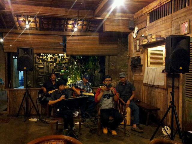 16 warung suluh via anastasia