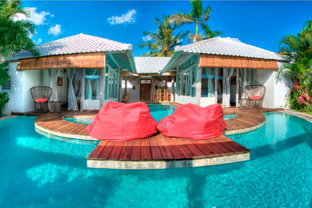 Water Villa Overview Outside