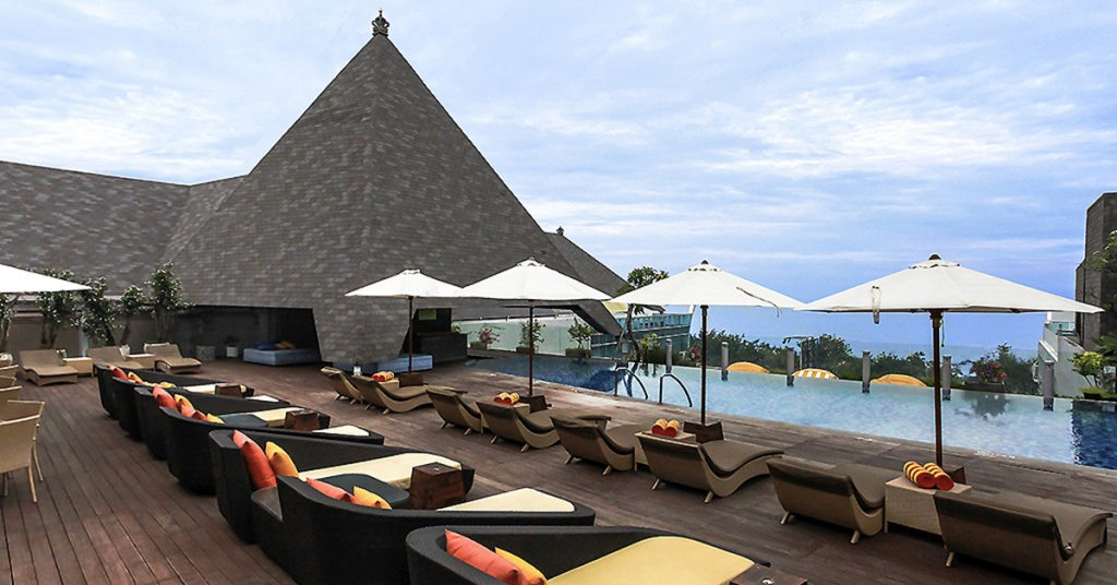 infinity pool