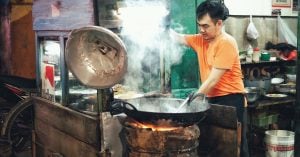 29 Kuliner legendaris khas Makassar rekomendasi warga lokal yang wajib dicoba