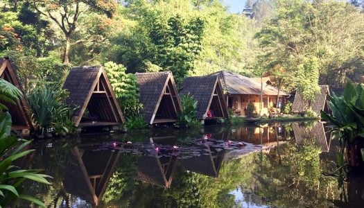 22 Tempat makan khas Sunda di Bandung dengan suasana pedesaan nan asri