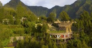 10 Hotel dengan view keren di dekat Gunung Bromo untuk berburu sunrise tanpa perlu begadang