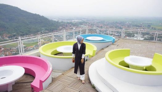 36 Restoran dan café di Bandung dengan pemandangan yang indah, asri dan memesona