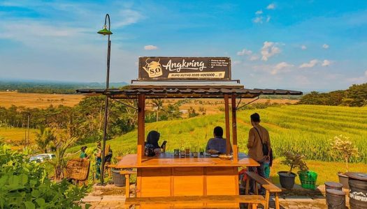 Kalau ke Jogja, wajib mampir ke sini! : Kopi Ampirono