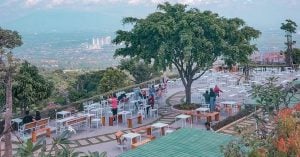 Tempat nongkrong murmer di Bogor dengan view spektakuler: Taman Fathan Hambalang