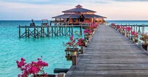 This pristine dive spot in Sabah is nestled on a tiny island in the middle of the sea! - Lankayan Island Dive Resort