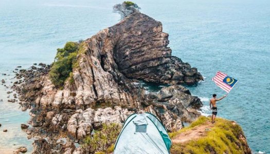 10 Scenic Terengganu islands for day trips with crystal clear waters and white-sand beaches!