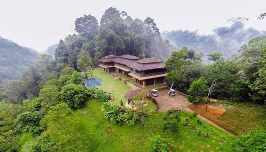云顶以外的吹风好去处，藏在云端上的豪华木城堡 – Puncak Rimba