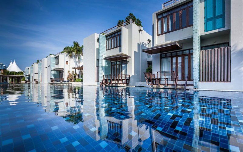 10-pool-1