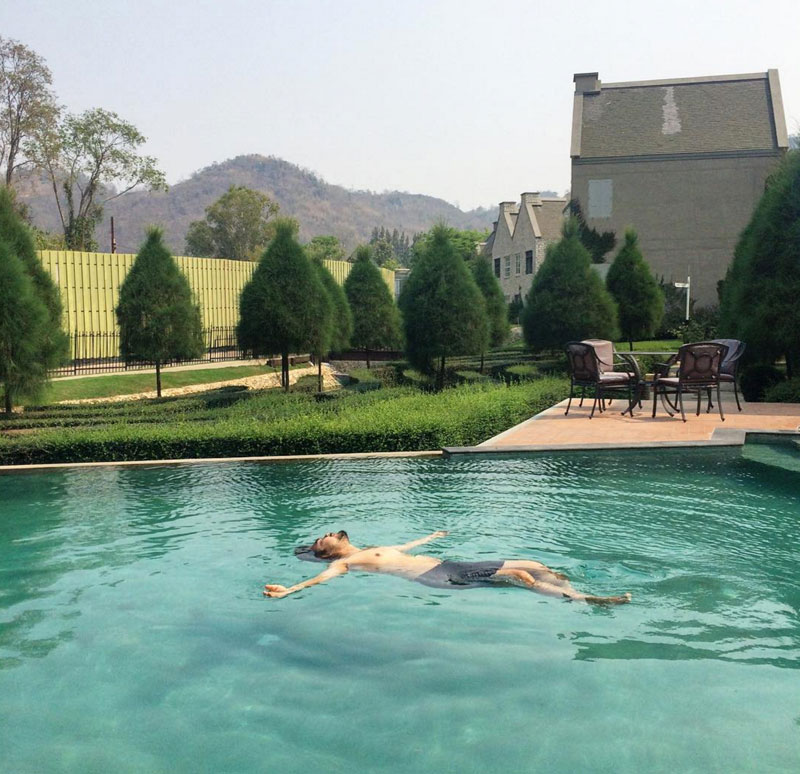 3-8-pool-via-Pop_chouxcream