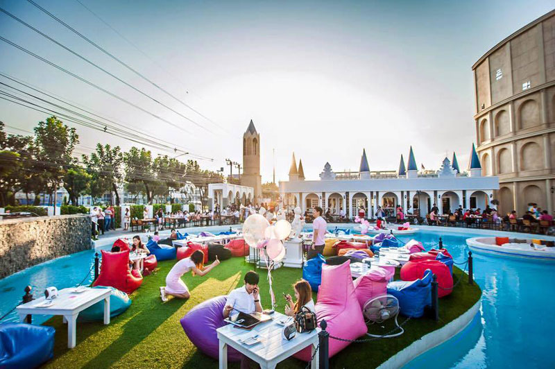16-2-rome-restaurant-outdoor-2