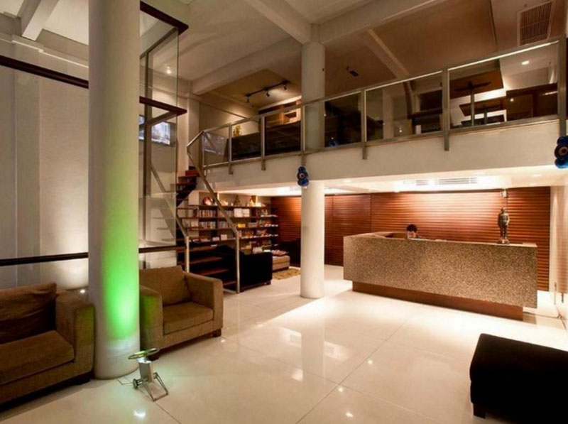 2-a-1-lobby