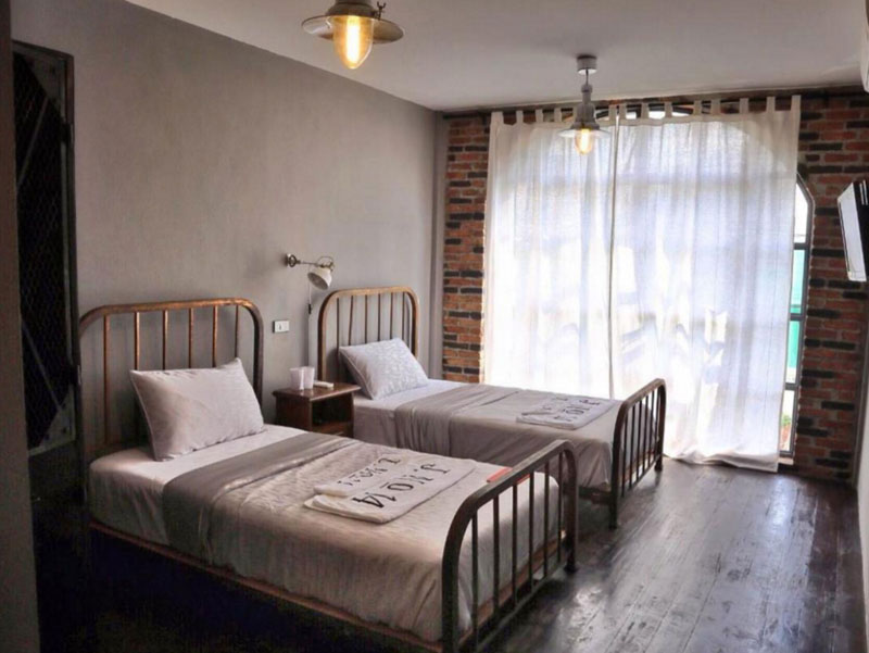 4-6-room