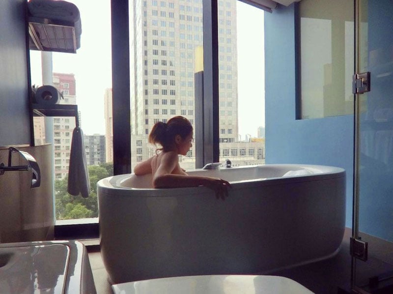 2-4-bathtub-via-_ifar