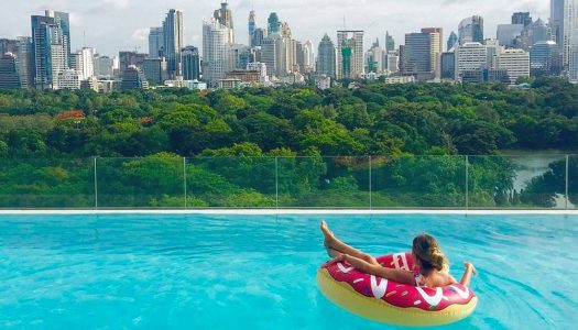 13 Bangkok hotels with amazing infinity pools and bathtubs with a view
