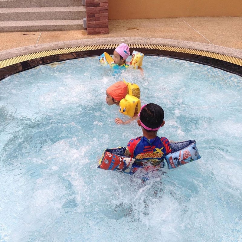 8-3-jacuzzi-via-ju_chenisa